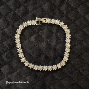 Leafy Iced Even Bracelet || 925
